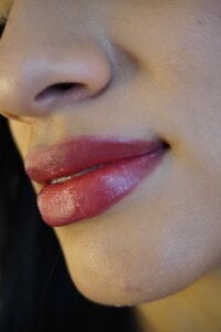 Samara_Smith04 ONE LOOK AT MY LIPS AND YOU WON'T WANT TO LOOK AT ANYONE ELSE 🫦 Pic 2