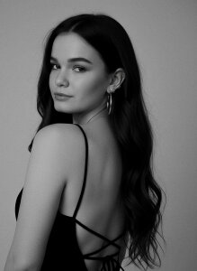 NicoleBrook Public Gambar