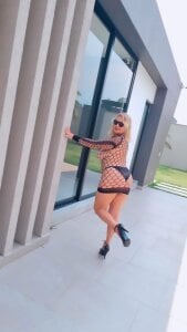 _Hot_Mommy_ Sun Pic 3