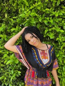 Feeling sweet and beautiful💐🫧 de baddie_delayla  4 photos