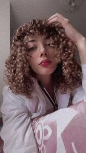 LioraVelvetC Less words, more feeling” 사진 5