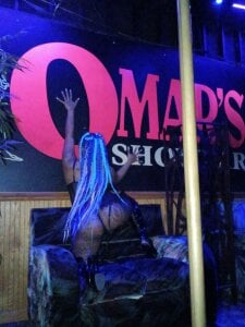 LadyyDeyy Omar's Show Bar Pic 4