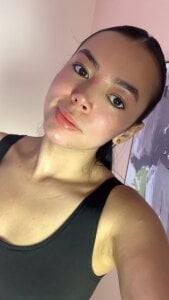 hillary_chen ... Pic 2