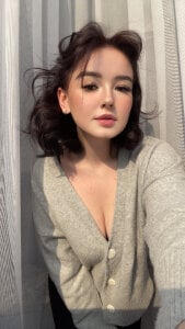 IsabelBulfer Public Pic 6