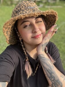 SarahCastro1_ ✨🍓A little about me ✨🍓 Pic 3