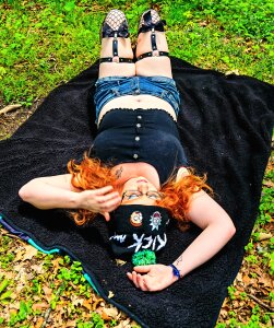 UpSetRedHead0018 Public Pic 8