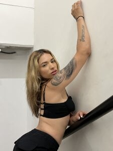 ambarsorachi Urbano sexy Pic 5