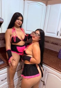 ZoeANDhanna SEXY GIRLS Pic 3