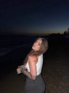 _Eva_Rose_