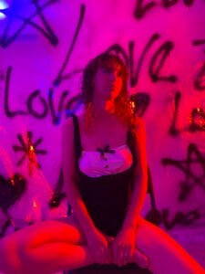 AliceMadnes Public Pic 2