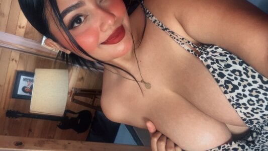 ArianaRougee Natural Beauty Uncovered Εικόνα