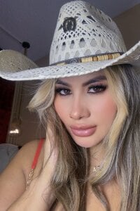 sexy cowgirl 🤠😈 de ChanellBrad  3 photos