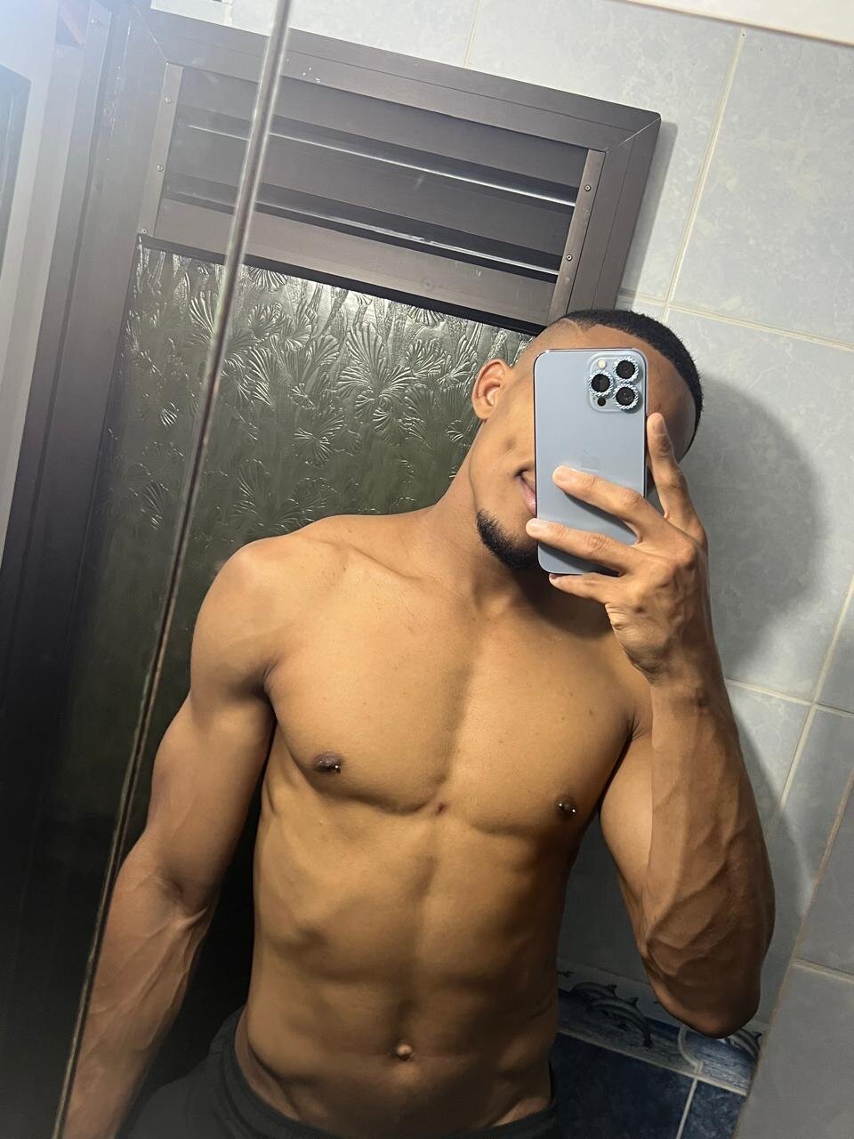 HeinerZarat Foto en Tendencia 125