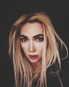 Luna__Lewis portraits of your queen Foto 7