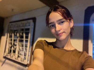 MelodyMansson Good afternoon, gorgeous ☀️💋 I’m live from 2:00 p.m. to 8:30 p.m., glowing with playful fire, soft Pic 5