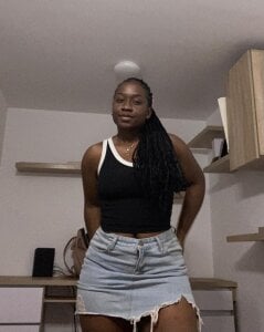 Mishell_Daza_ Public Billede