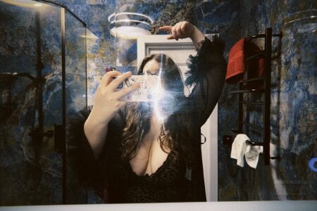 LuxSopphia Bathroom Gambar 4