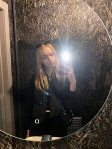 JenniferClaytton Public зображення 5