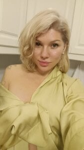 Lindsi_Luvviv Public Pic 5