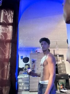 Yoel_hot2004 Public Kuva 4