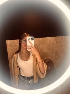 NeliaVandresar Weekdays 😋😋😋 Pic 4