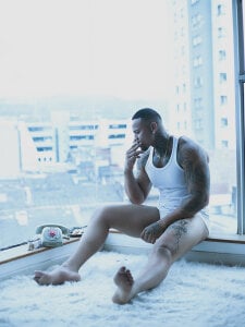 zaiin_diesel smoking this beautiful view 🕷️ Pic