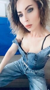 DiamondMilff Me being myself Pic 5