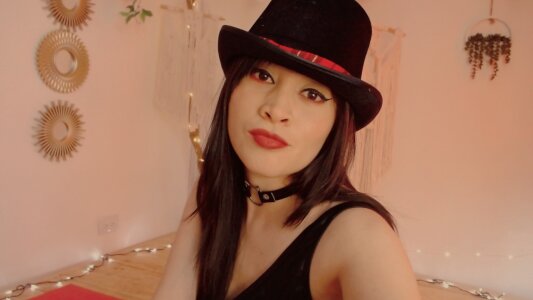 isis_diosa Christmas time! Pic 3