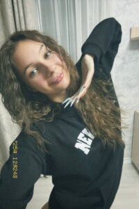 NeliaVandresar What do you think?😏 Pic 5