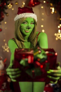 AmbarHills_1 🎄Grinch Pic 3