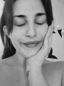 FoxyRayy Sexy Halloween Pic