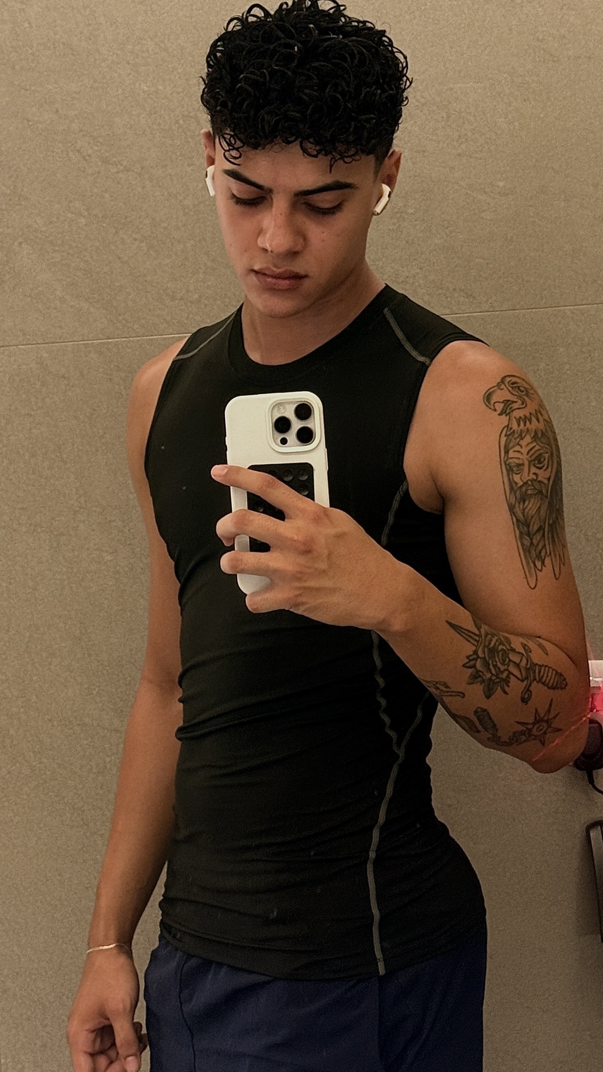 junior989 😈 Foto 2