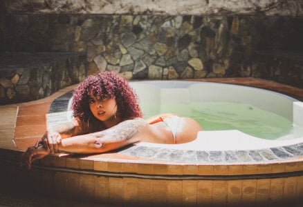 rihanna_rose