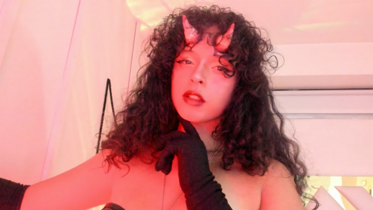 Sweet_Lucyy October 31 special photos for all my previous and new users Pic 2