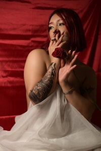 VenussDark: Red Seductive ( 8 фото)