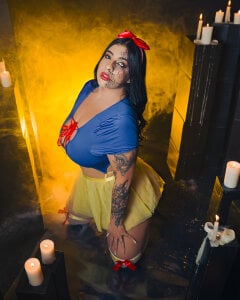 Madisson-Rivas Snow White 🍎 Immagine 