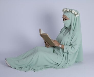 A secret that only your eyes can undress💋🤍.. de kadira6_  3 photos