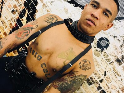 mcmax_huge Public Pic 2