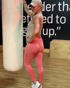 gl1tter_barbie GB_Hello Pic