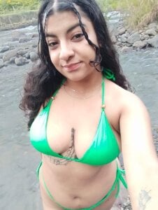 Zarah_Lukas Public Pic 4