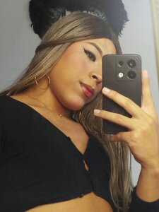 leah_hots 🐈‍⬛ Pic 5