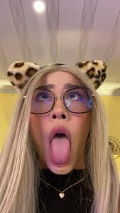 SofiaClarkson your sweet kitty Pic 3