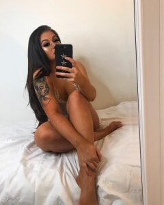 MissRaven_x Public Pic 4