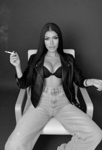 LeaSolene Retro Vibes 📼 Pic 4