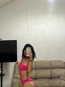 EllieBloom Public Pic