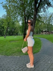 mona_star Public Pic 3