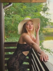 HannahWillow's XXX Nude Photo 6