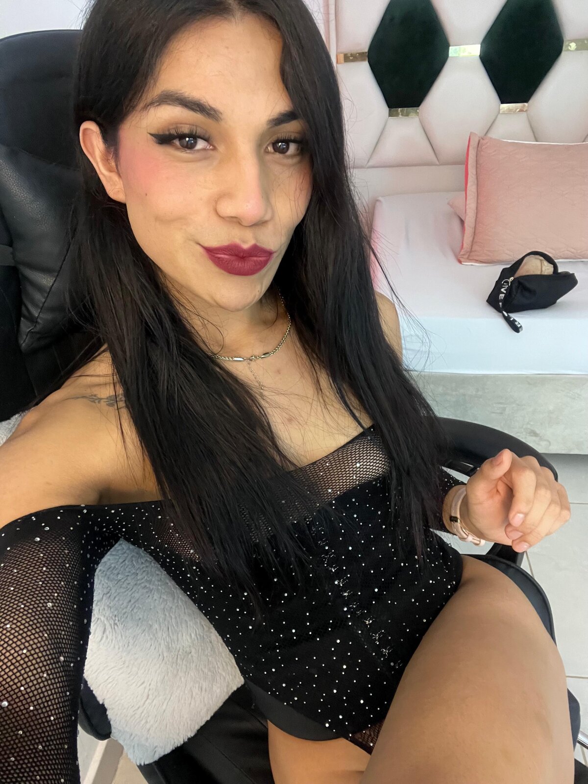 MarilynSmIith 님의 트렌드 중인 사진  6701개