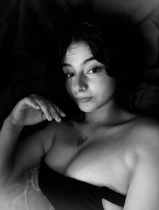 samanthaa_00 Public Pic 5