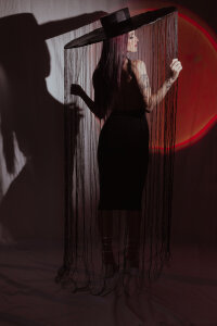 babi_vale Lady in black Hình